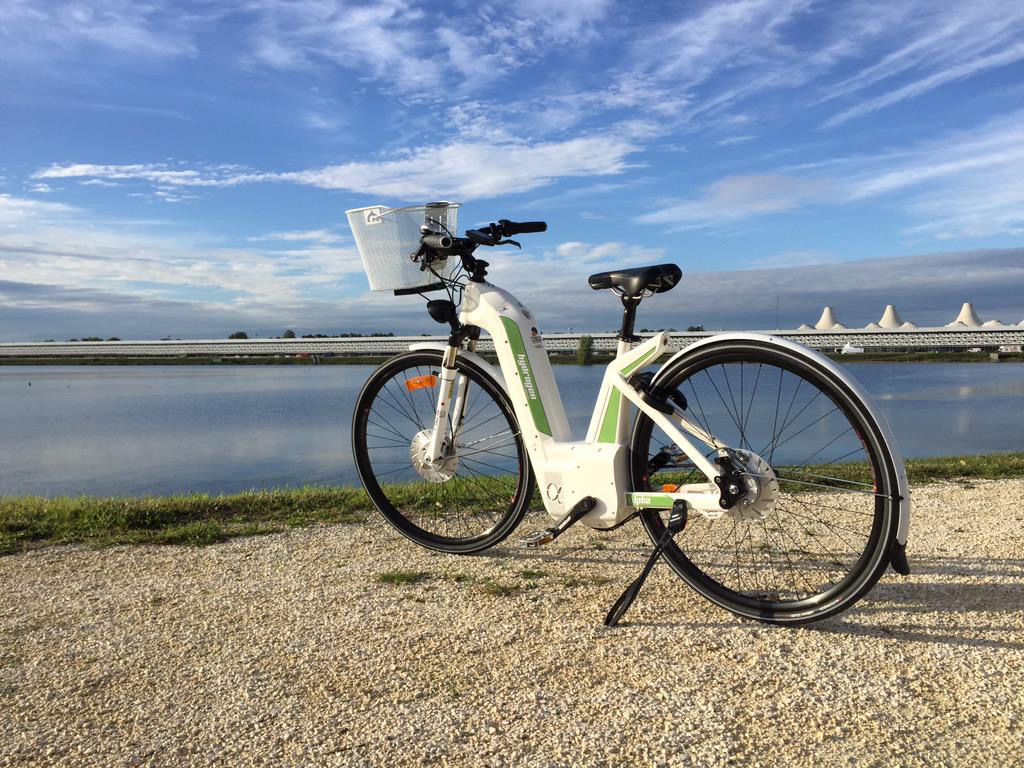 Notre vélo à hydrogène alpha est disponible auprès de nombreux offices de tourisme et agences de locations touristiques